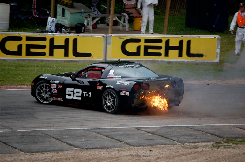 Illustration for article titled Racing Corvette Catches Fire In Dramatic Fashion